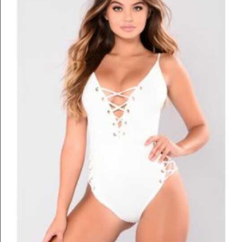 S fashion nova swimsuit . NWT!